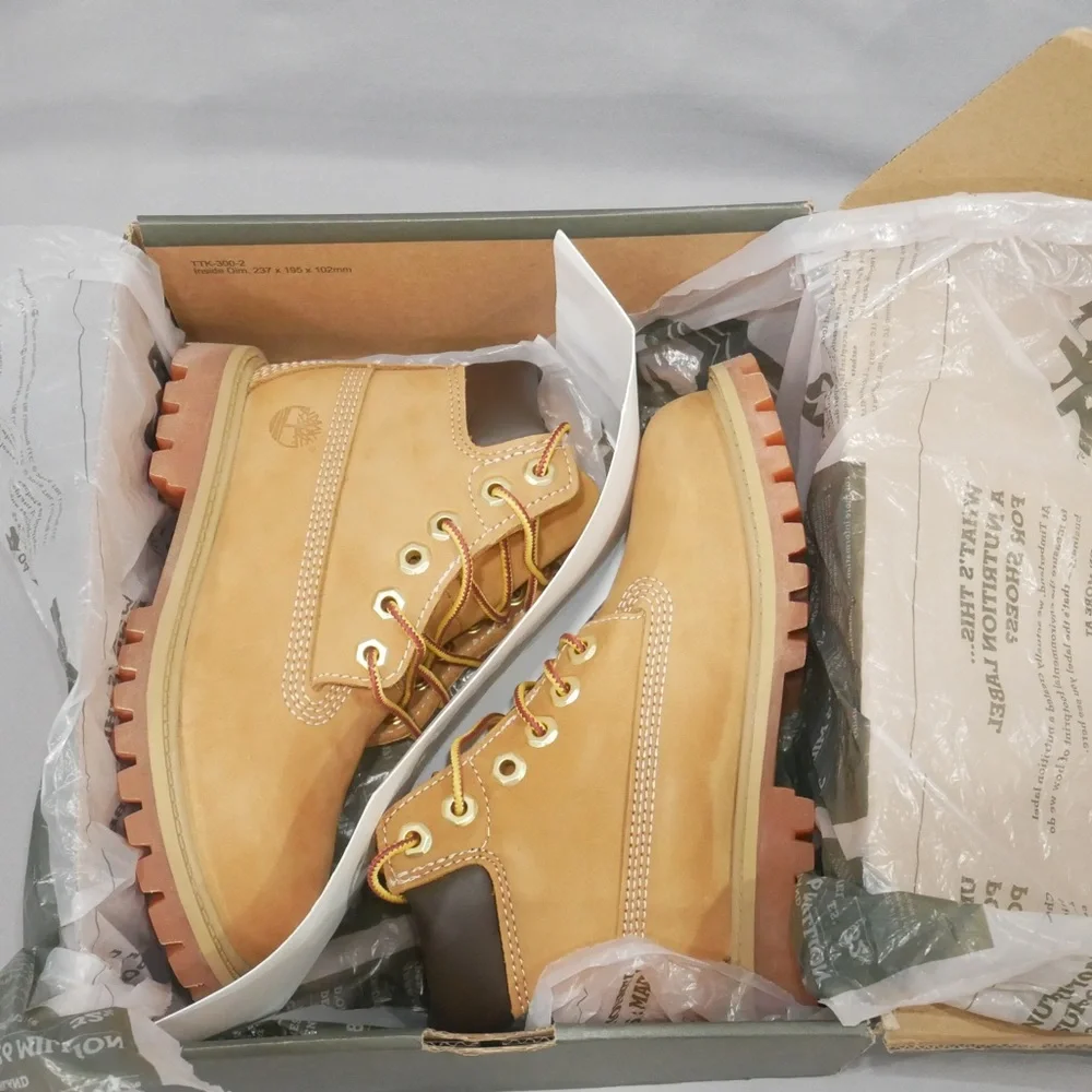 Toddler Timberland Classic - Picture 2 of 5